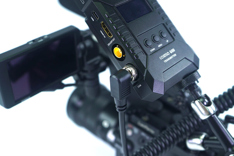 Coiled SDI cable with right angle connectors - Image 2
